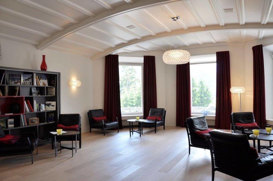 Hotel Belvedere Скуоль Інтер'єр фото