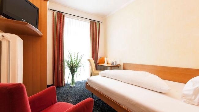Hotel Belvedere Скуоль Номер фото